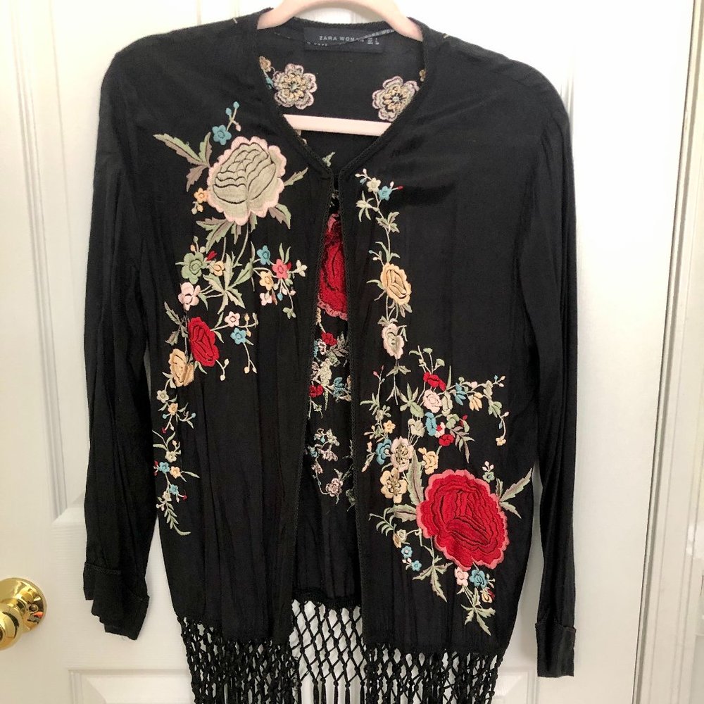 Cartigan embroidery